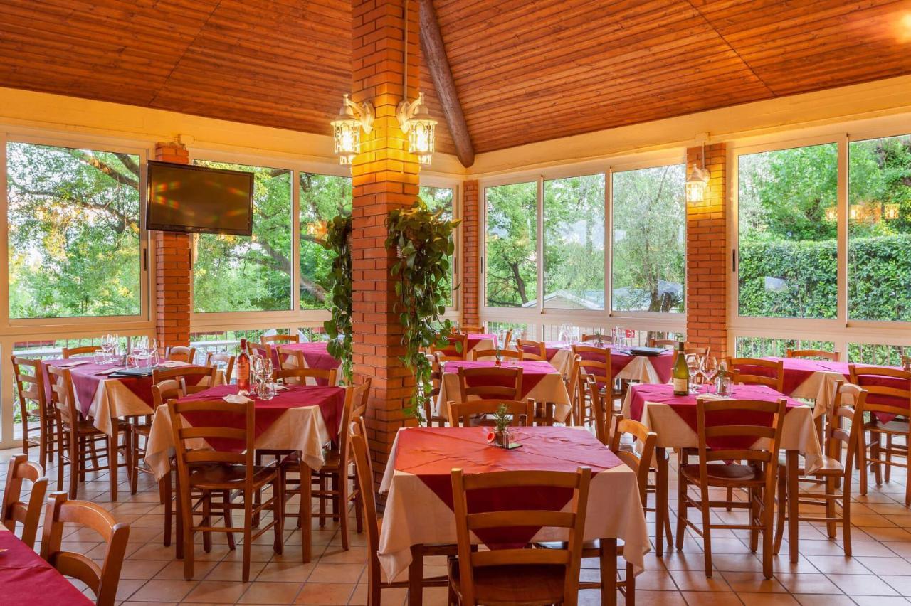 Camping Piantelle Moniga del Garda Exteriér fotografie